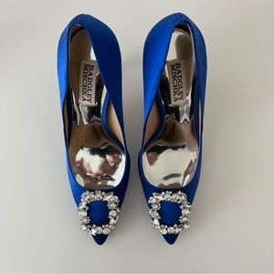 Badgley Mischka Crystal Embellished Pump